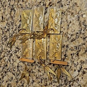 6 Robin's jeans key rings